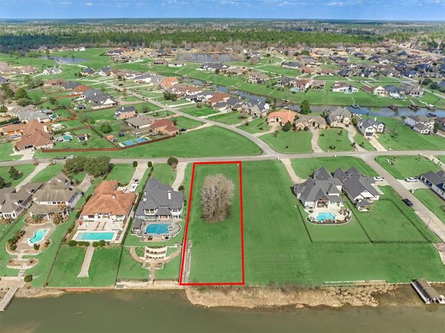 11621 Grandview Drive, Montgomery, TX 77356