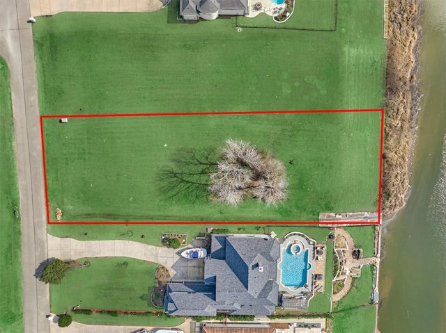 11621 Grandview Drive, Montgomery, TX 77356