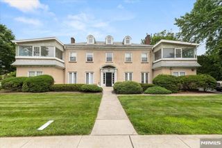 61 Glenwood Road, Englewood, NJ 07631