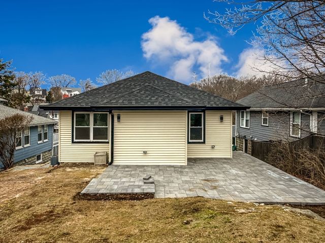 23 Murray Hill Rd, Medford, MA 02155