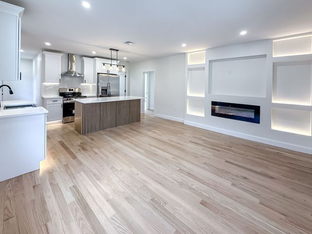 23 Murray Hill Rd, Medford, MA 02155