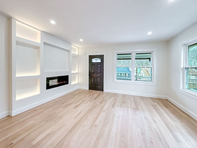 23 Murray Hill Rd, Medford, MA 02155