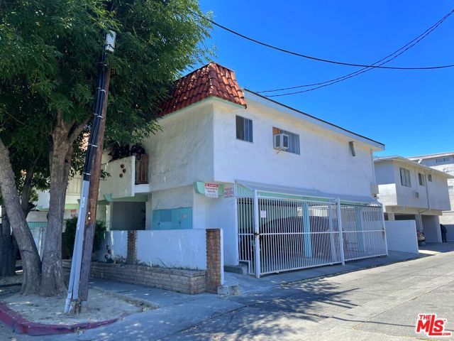 19103 Sherman Way, Reseda (los Angeles), CA 91335