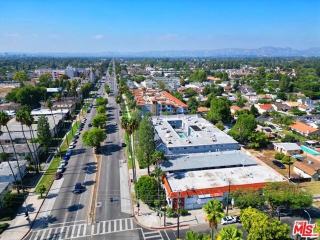 19103 Sherman Way, Reseda (los Angeles), CA 91335