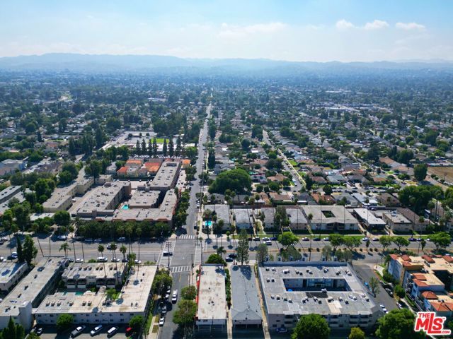 19103 Sherman Way, Reseda (los Angeles), CA 91335