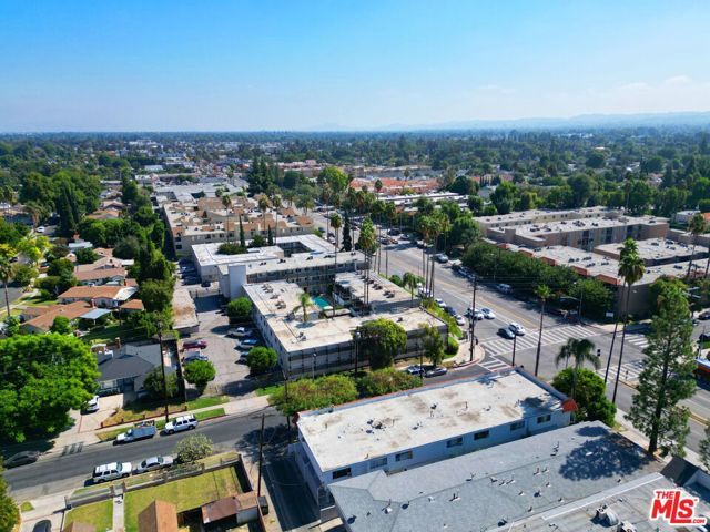 19103 Sherman Way, Reseda (los Angeles), CA 91335