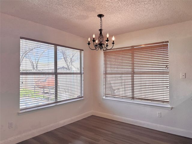 201 Yosemite Drive, Mansfield, TX 76063