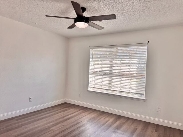 201 Yosemite Drive, Mansfield, TX 76063