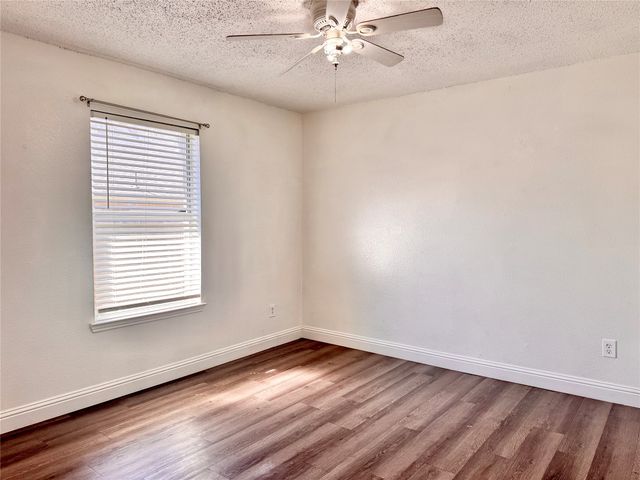 201 Yosemite Drive, Mansfield, TX 76063