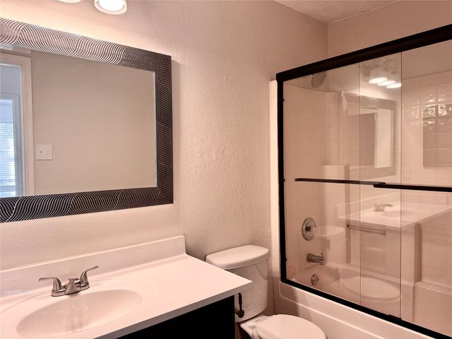 201 Yosemite Drive, Mansfield, TX 76063