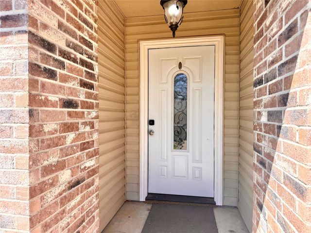 201 Yosemite Drive, Mansfield, TX 76063