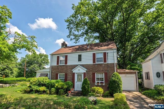 2 Allen Place, Fair Lawn, NJ 07410