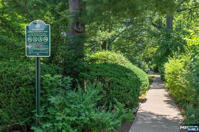 2 Allen Place, Fair Lawn, NJ 07410
