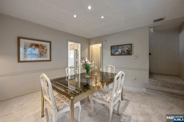 2 Allen Place, Fair Lawn, NJ 07410