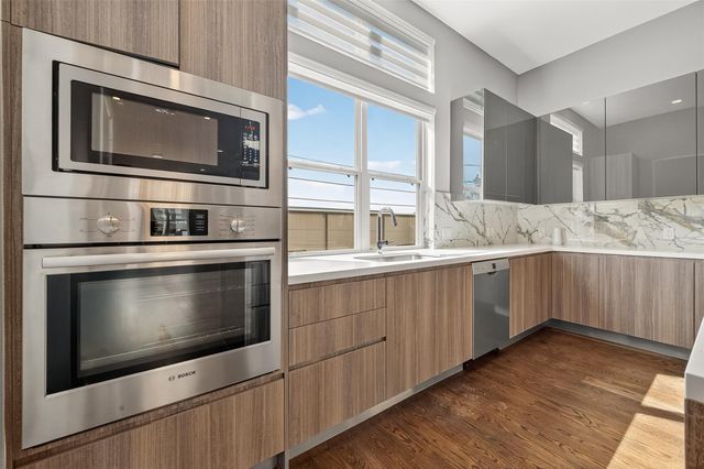5919 E Post Oak Lane, Houston, TX 77055