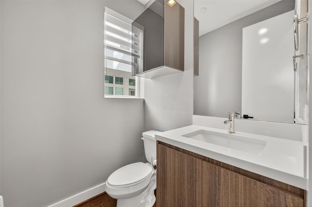 5919 E Post Oak Lane, Houston, TX 77055