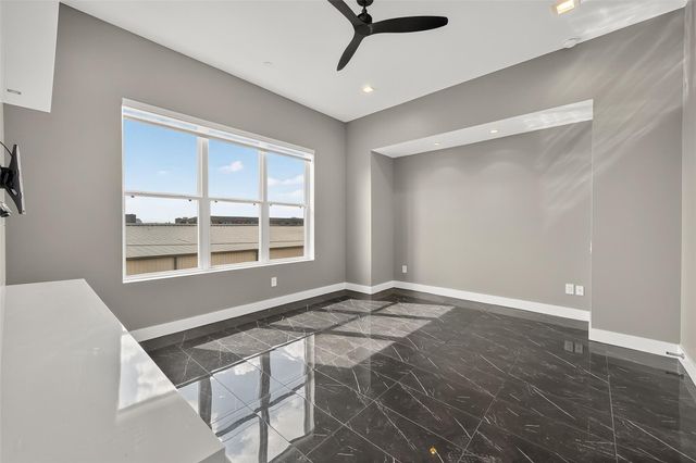 5919 E Post Oak Lane, Houston, TX 77055