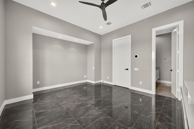 5919 E Post Oak Lane, Houston, TX 77055