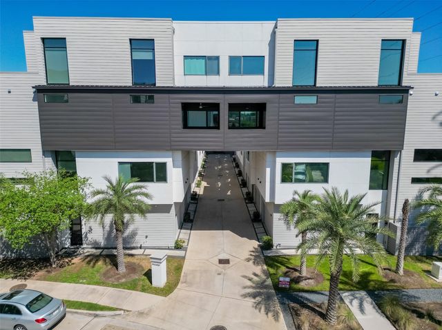 5919 E Post Oak Lane, Houston, TX 77055