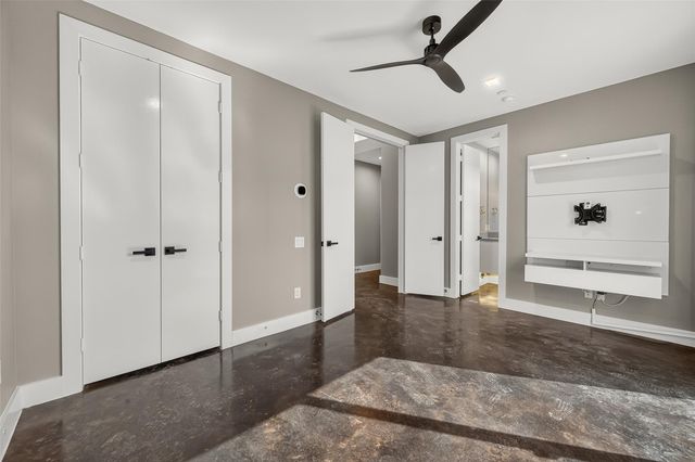 5919 E Post Oak Lane, Houston, TX 77055