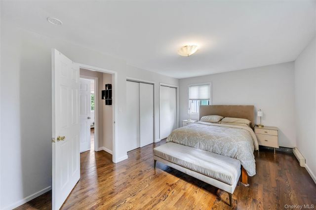 192 N 21st Street, Wheatley Heights, NY 11798