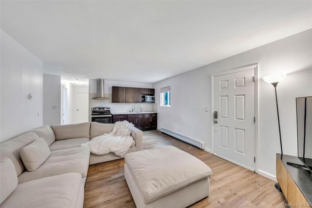 192 N 21st Street, Wheatley Heights, NY 11798