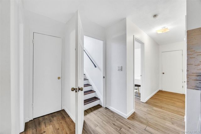 192 N 21st Street, Wheatley Heights, NY 11798