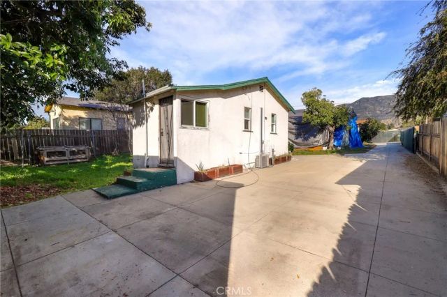 502 Mountain View, Altadena, CA 91001