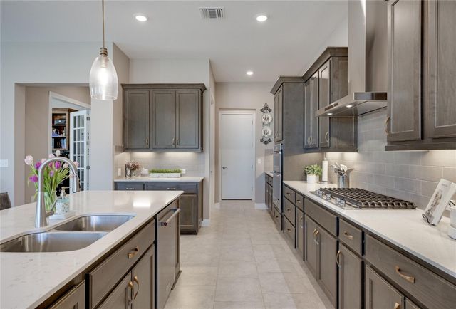 102 Pointer LN, Georgetown, TX 78633