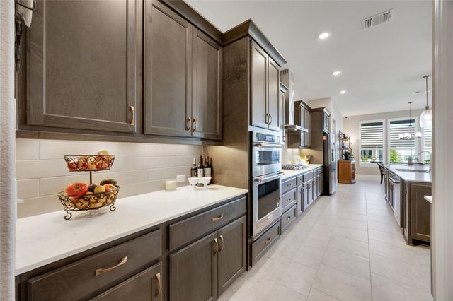 102 Pointer LN, Georgetown, TX 78633