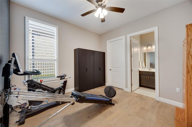 102 Pointer LN, Georgetown, TX 78633