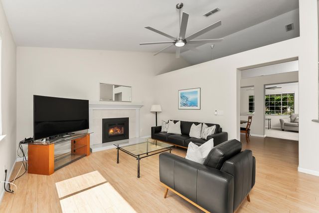 2737 Fleet Cir, Rocklin, CA 95765
