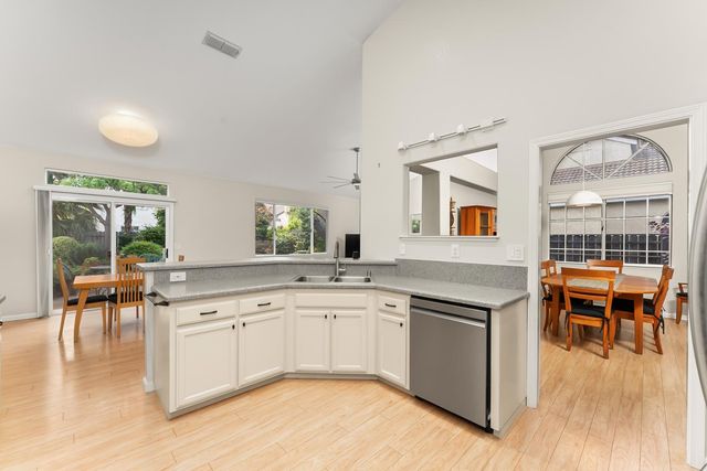 2737 Fleet Cir, Rocklin, CA 95765