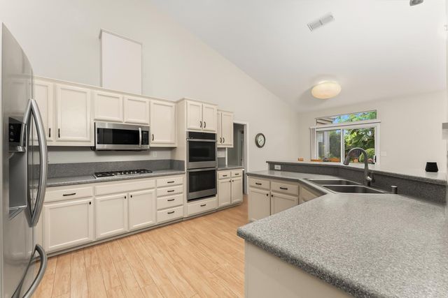2737 Fleet Cir, Rocklin, CA 95765