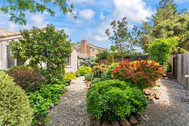 2737 Fleet Cir, Rocklin, CA 95765