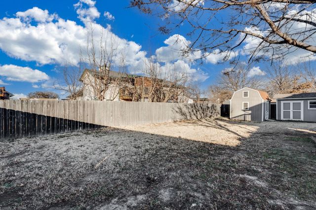 5440 S Stoneborough Ct, Wichita, KS 67217