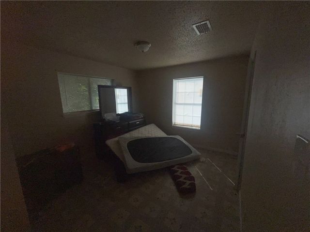 5014 Crestwick Dr, Corpus Christi, TX 78413
