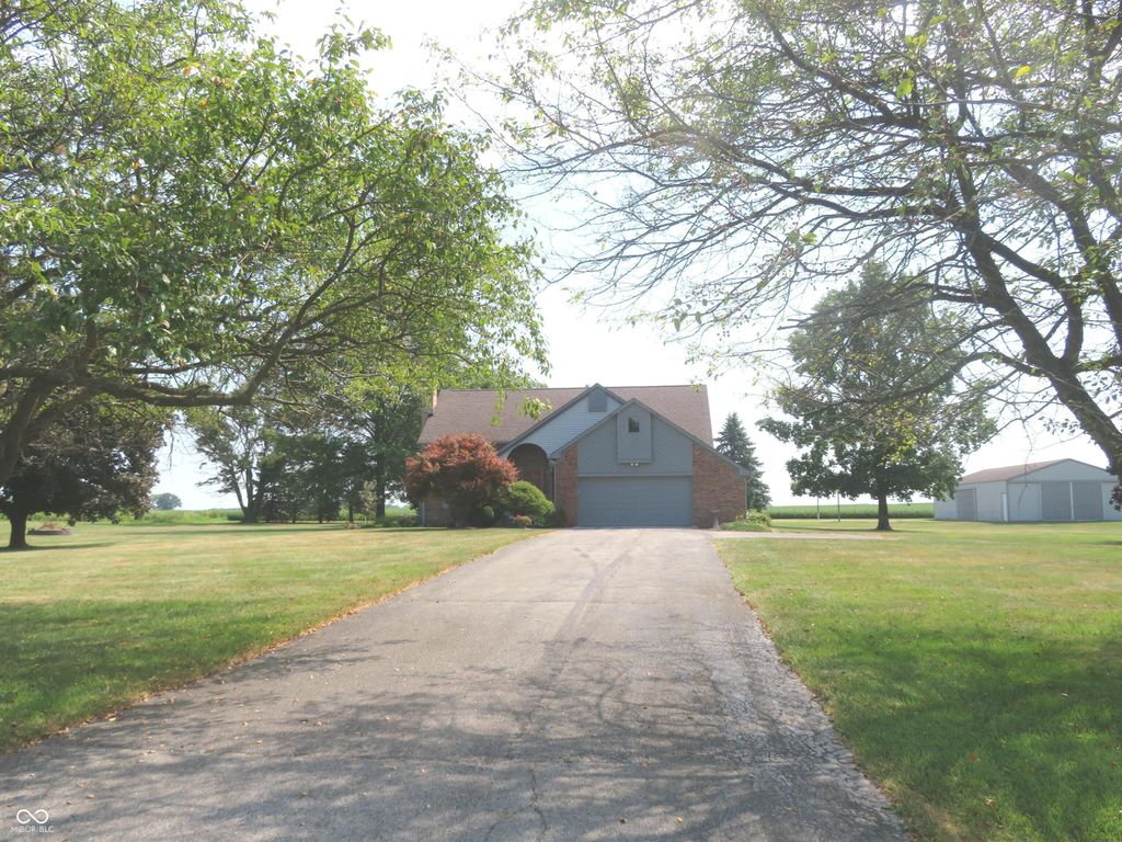 9345 N County Road 800 E, Brownsburg, IN 46112