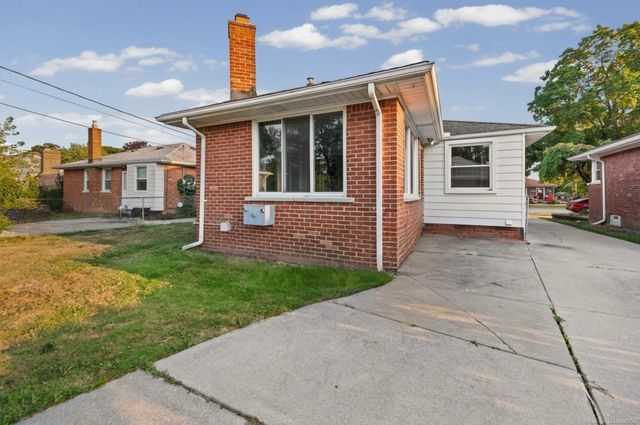22401 O'Connor Street, St Clair Shores, MI 48080
