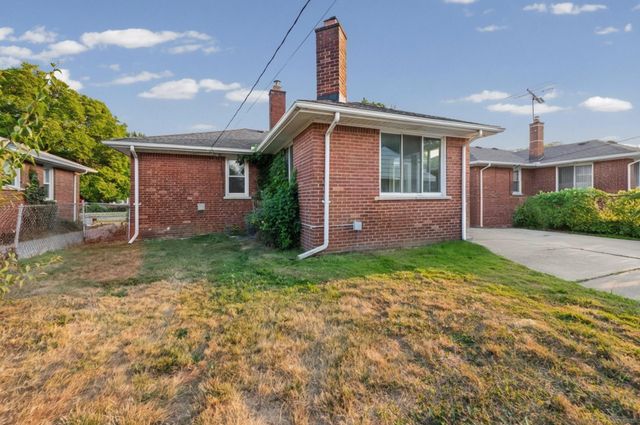 22401 O'Connor Street, St Clair Shores, MI 48080