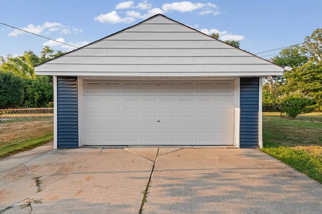 22401 O'Connor Street, St Clair Shores, MI 48080