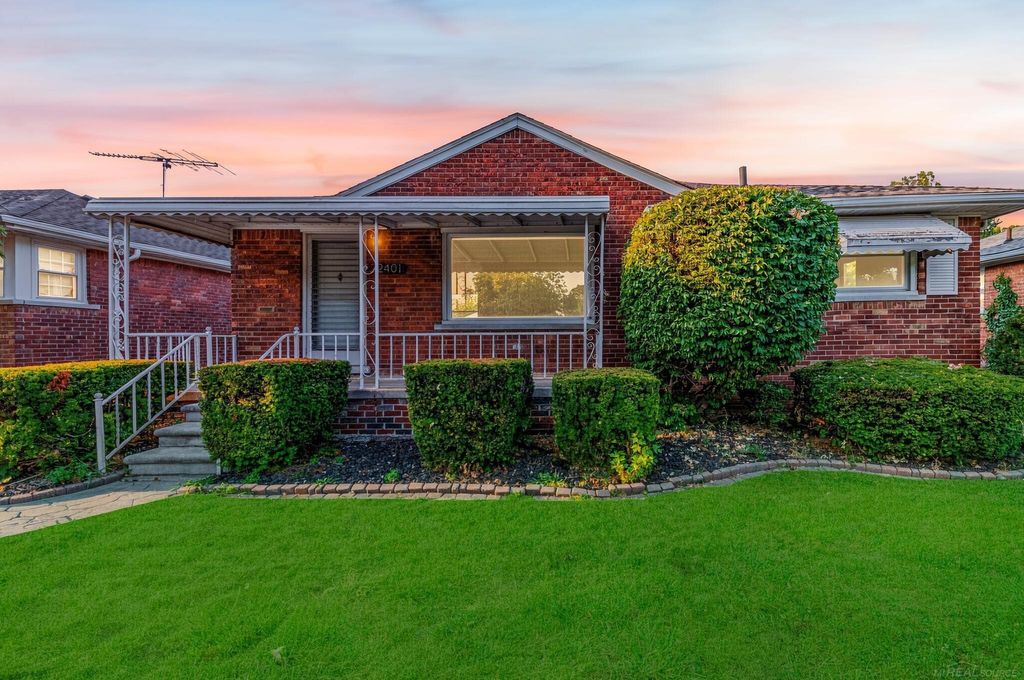 22401 O'Connor Street, St Clair Shores, MI 48080