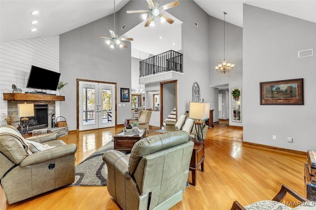 915 County Road 946 ., Selma, AL 36701