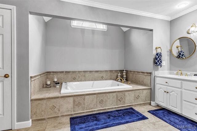 915 County Road 946 ., Selma, AL 36701