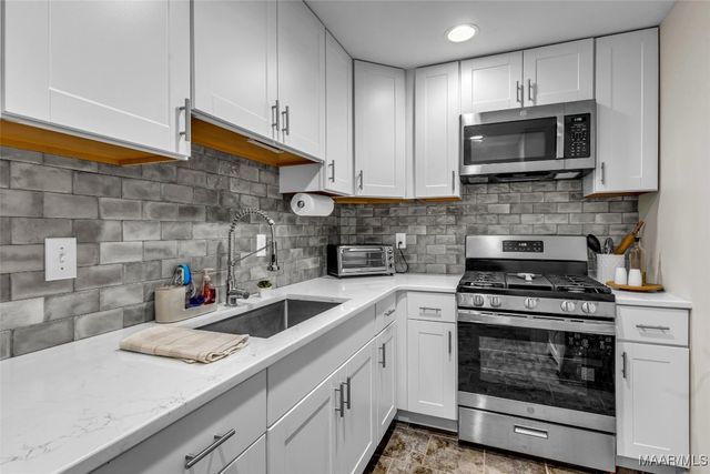 915 County Road 946 ., Selma, AL 36701