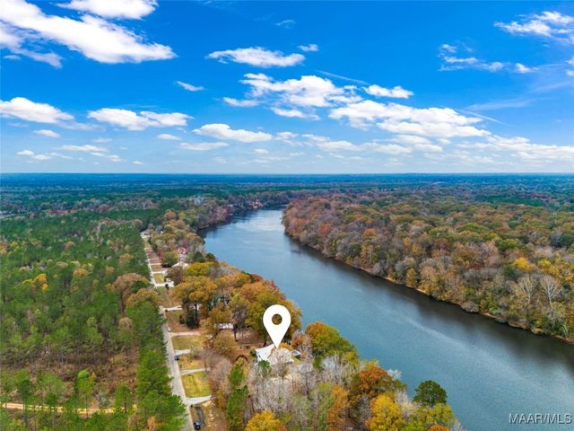 915 County Road 946 ., Selma, AL 36701