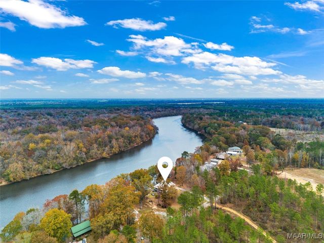 915 County Road 946 ., Selma, AL 36701
