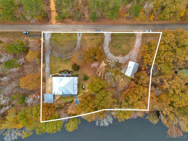 915 County Road 946 ., Selma, AL 36701