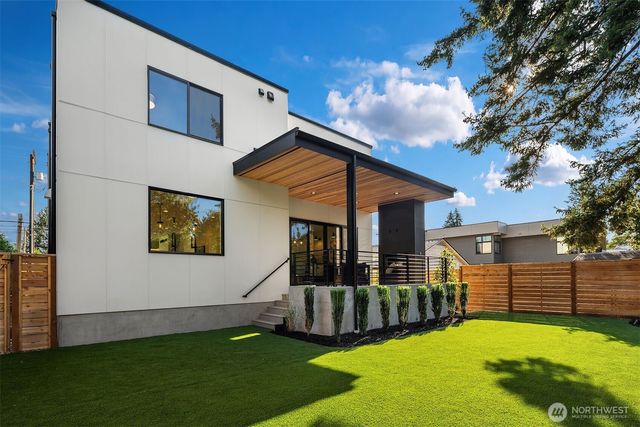 436 7th Avenue, Kirkland, WA 98033