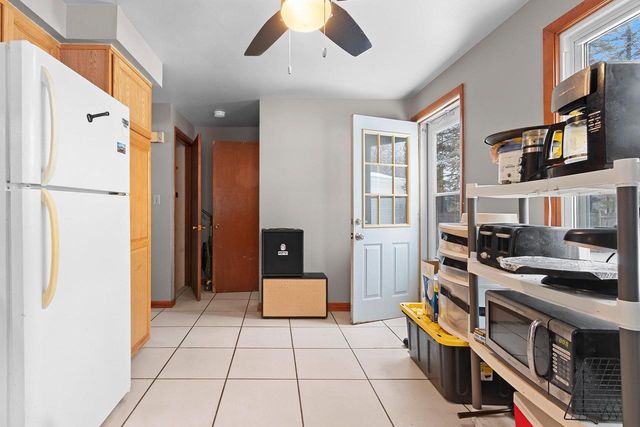 2423 DECKNER AVENUE, Green Bay, WI 54302